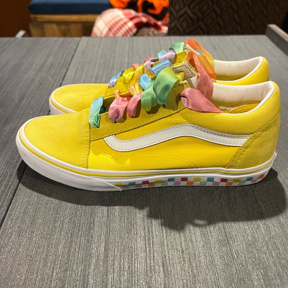 Vans yellow shoe Juniors 5.5